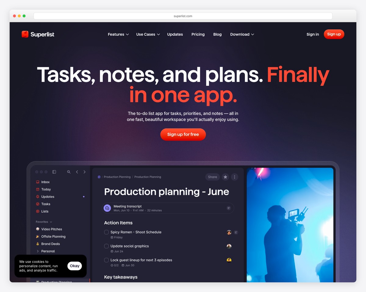 superlist dark website design example